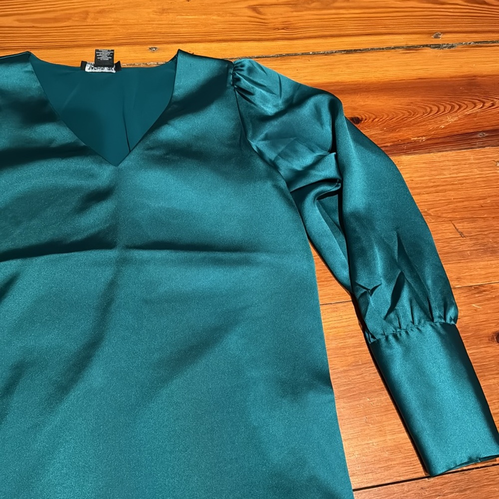 Green long sleeve blouse women’s XS - Picture 3 of 4
